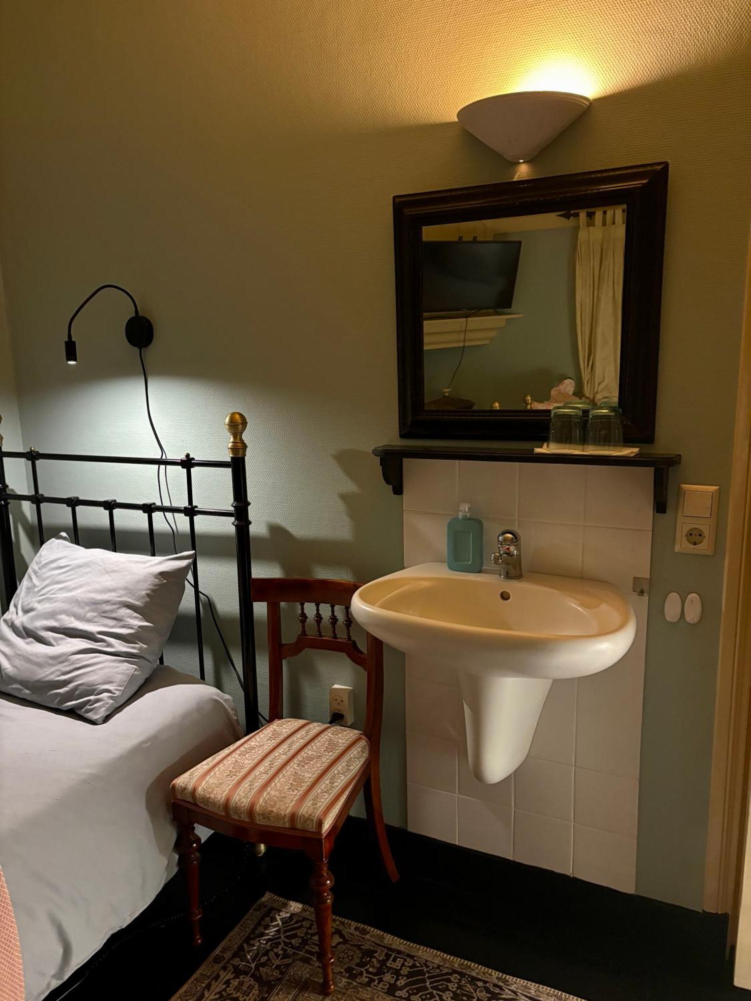 B&B Het Gasthuys アメロンゲン エクステリア 写真